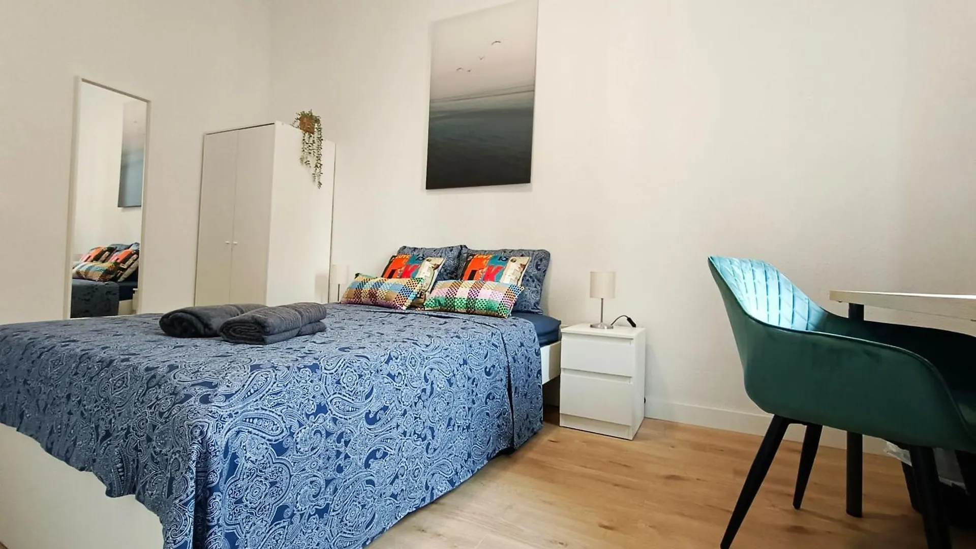 Hostel Barcelona Rooms - Via Laietana Spain